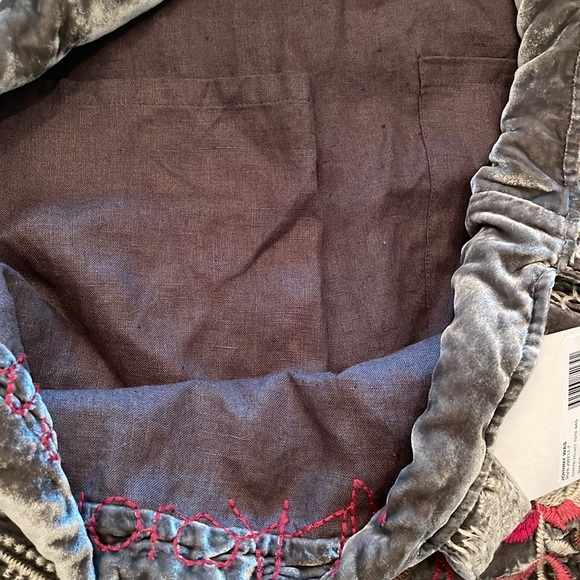 NWT JWLA by Johnny Was Chrys Velvet Tote. Style J007-17-7 - Picture 3 of 6